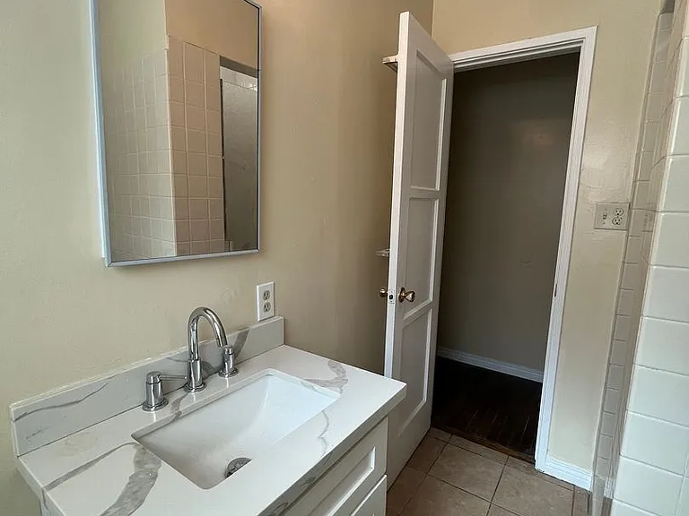 5223 E Carson St — Photo 15
