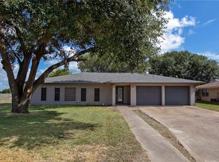 808 Dillard St, Caldwell, TX 77836
