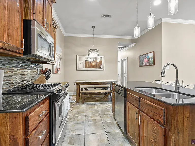 7611 Ibiza Dr — Photo 7