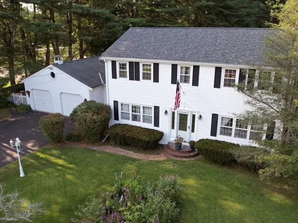 202 Plymouth St, Middleboro, MA 02346