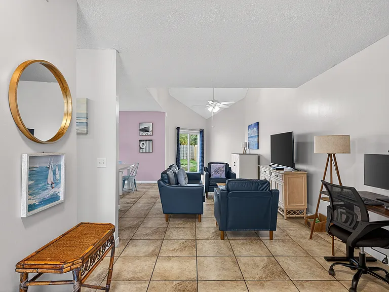 3923 Holiday Dr #1 — Photo 28