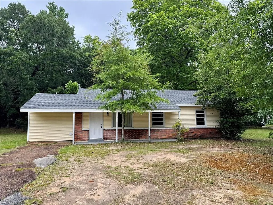 4670 Rosewood Dr