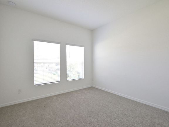5th image of 1653 Chatsworth Circle