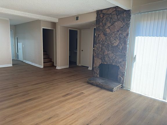 3rd image of 16600 Terrace Ln APT E