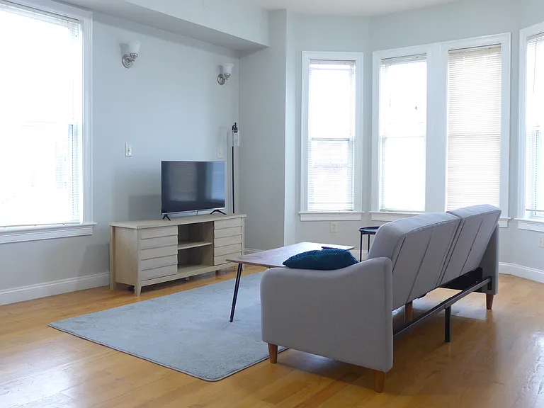 48 Dudley Pl #2 — Photo 2