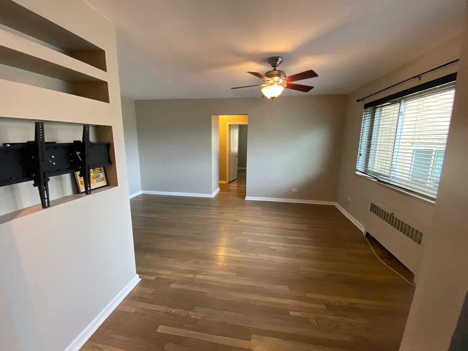 2 bed, 800 sqft, $1,625 — Photo 2