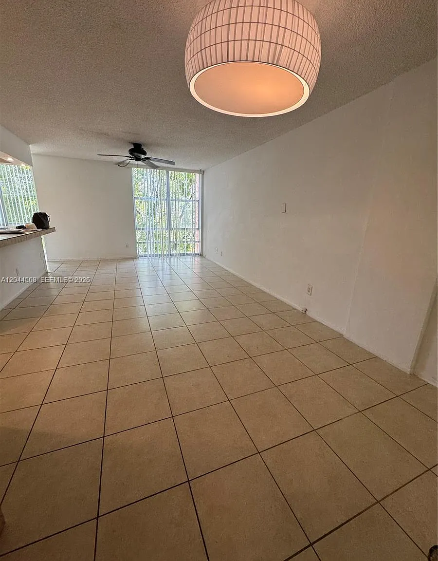 Avila South Condo — Photo 1