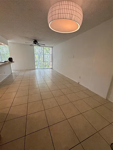 210 172nd St #429 Photo 1