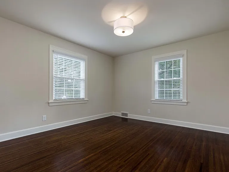 1819 Fleming Rd — Photo 15