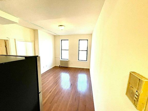 3rd image of 230 E 14th St #4B