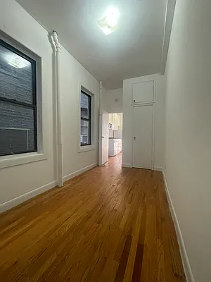 Rented by Peter R. Hungerford, LREB | media 21