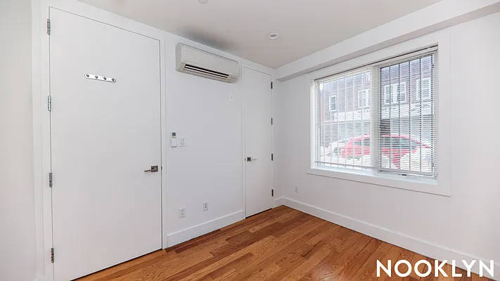 Rented by Nooklyn NYC LLC | media 44