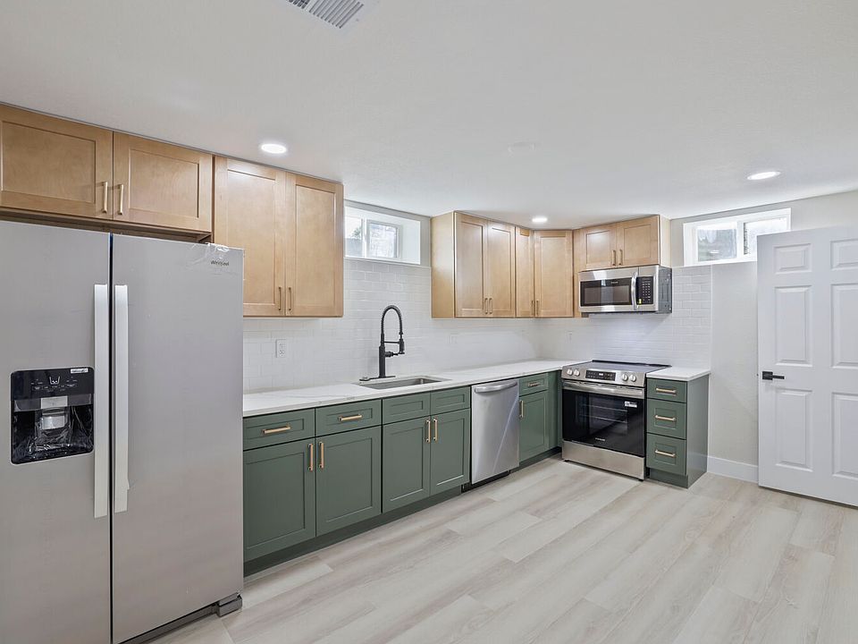1st image of 6139 E 33rd Ave #2