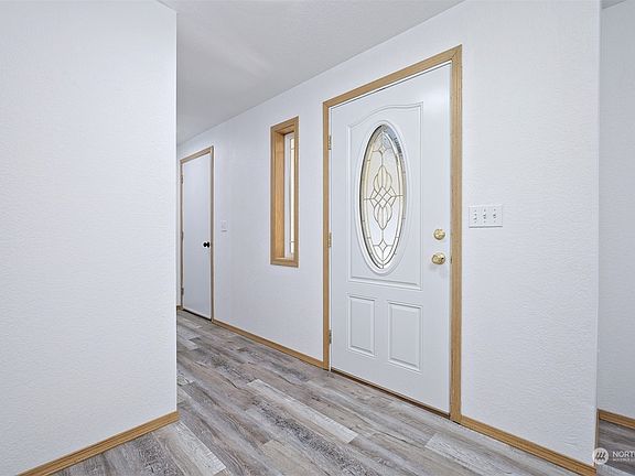 5th image of 51 E Noble Place