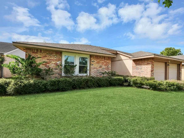 2519 Colonial Ridge Dr, Friendswood, TX 77546