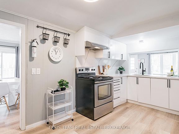 5th image of 113 River Rd E