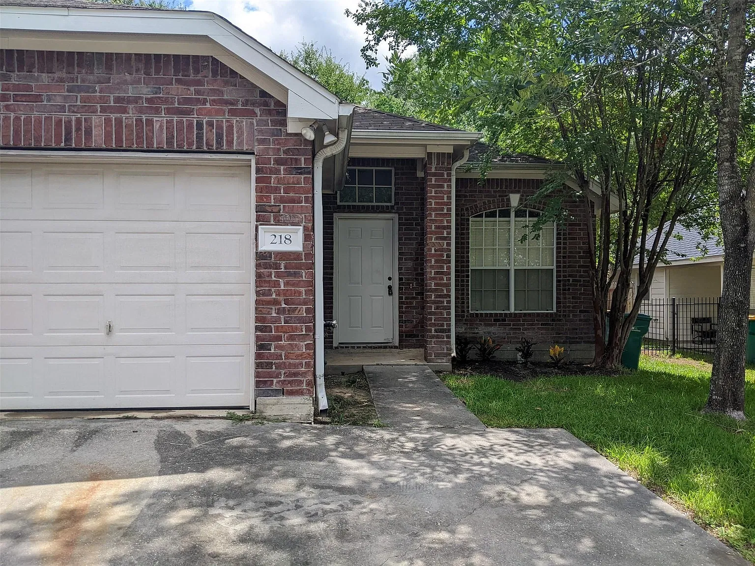 2 bed, 2.0 bath, 1215 sqft, $1,495 — Photo 1