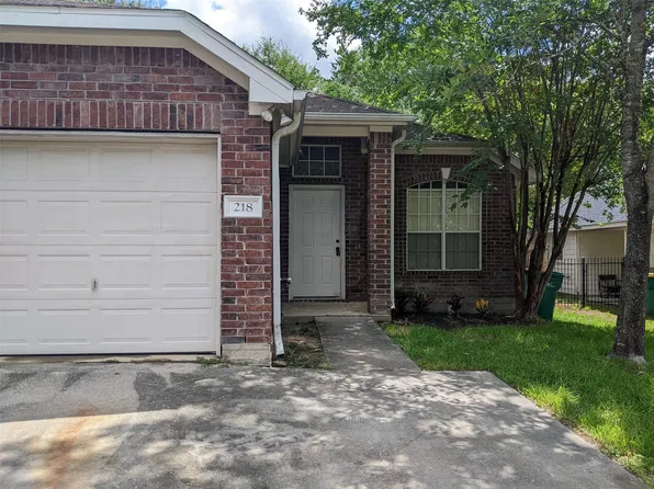 218 Canterbury Dr, Conroe, TX 77303