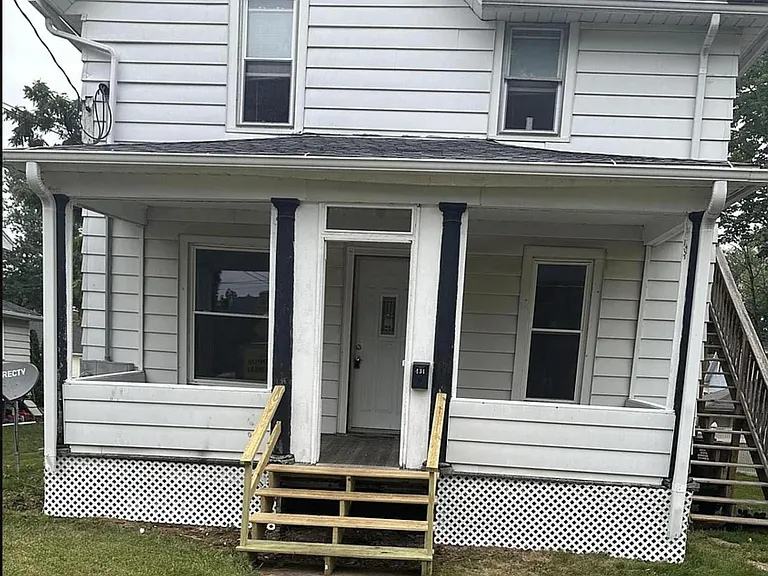 431 Oak Grove Ave #1 — Photo 1