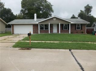 12079 Trampe Heights Ln, Saint Louis, MO 63138