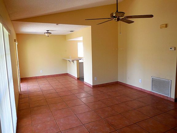 4th image of 9761 Fox Chapel Rd