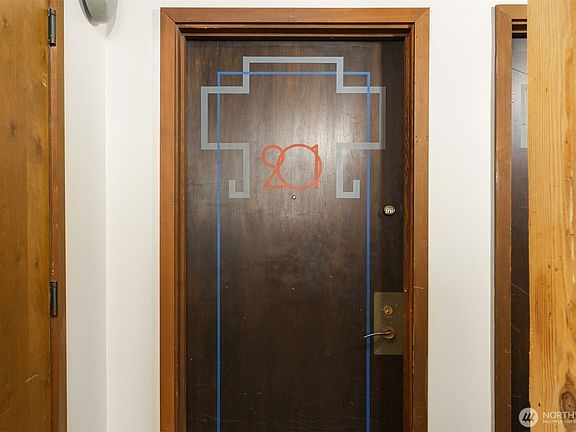 3rd image of 1507 Western Avenue #R201