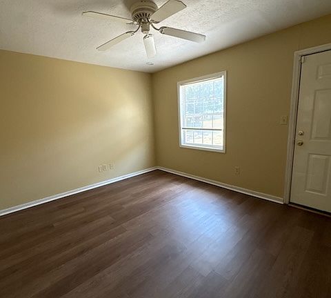 4th image of 1430 S Lee St #A