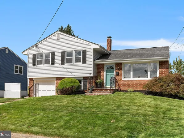12 Valley View Rd, Hamilton, NJ 08620