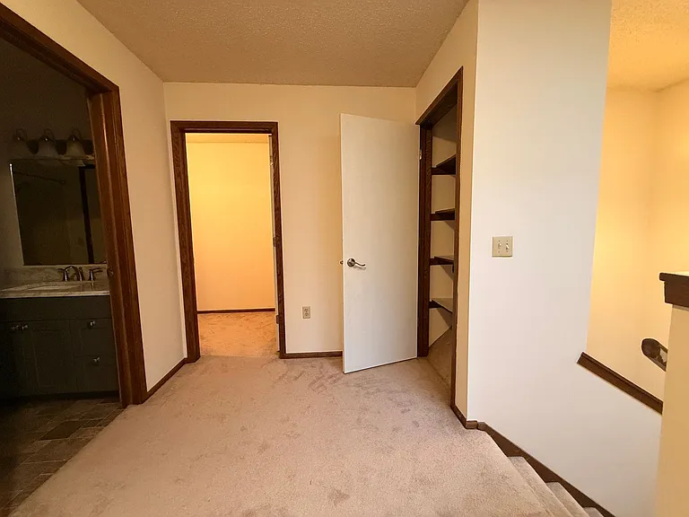 Wingra West Apartments — Photo 17