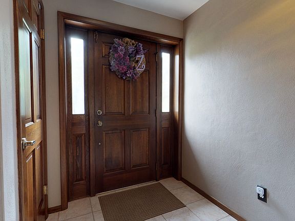 4th image of 212 Oak Eden Dr