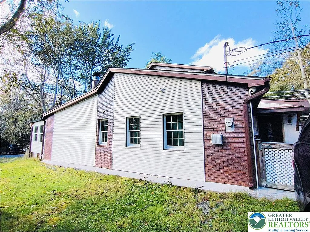 5280 Sunshine Ln photo 1