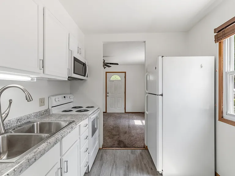 3485 Hargrove St — Photo 5