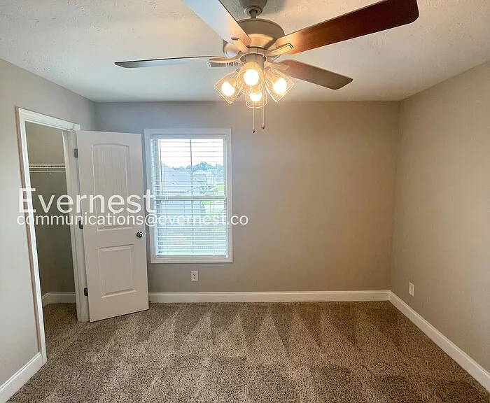 1000 Henry Place Blvd #105 — Photo 13