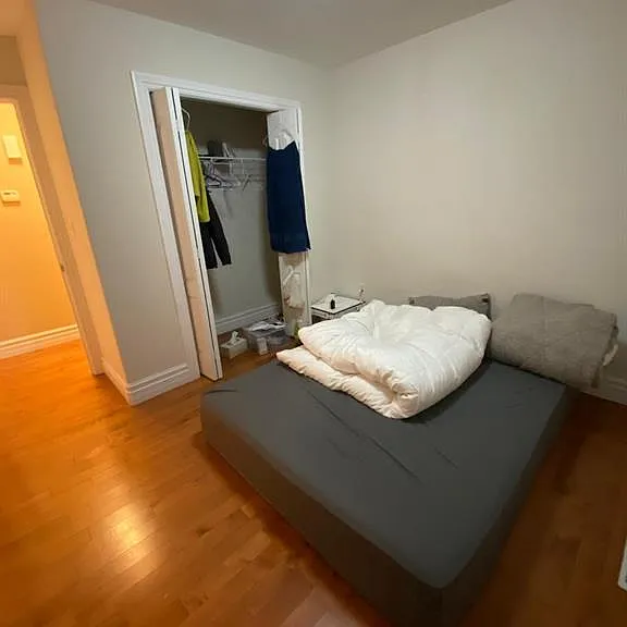 4518 Helsinki Cres — Photo 14