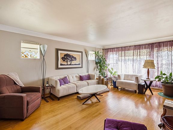 5th image of 10616 Essex St
