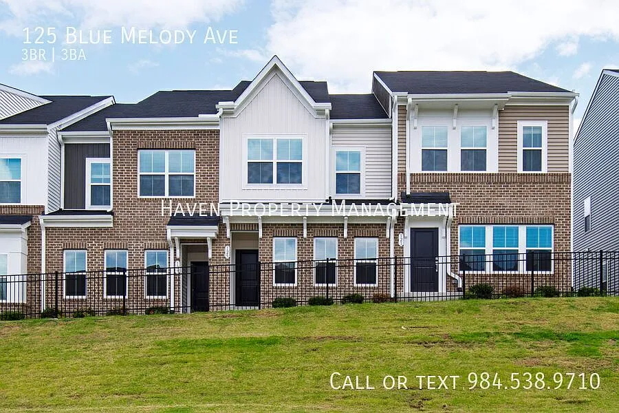 Modern 3BR Townhome with Garage | Open Floor Plan | Convenient Garner Location Near Raleigh — Photo 4