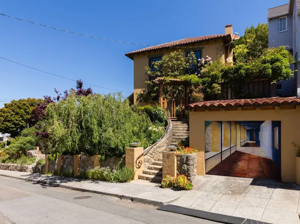 37 Poplar St, Berkeley, CA 94708