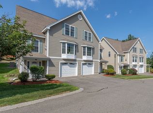 8 Farnum Ct #A, Hudson, NH 03051