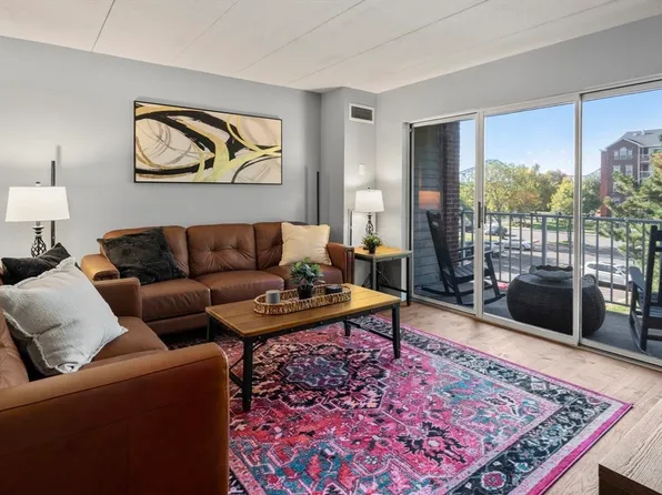 100 Boatswains Way APT 403, Chelsea, MA 02150