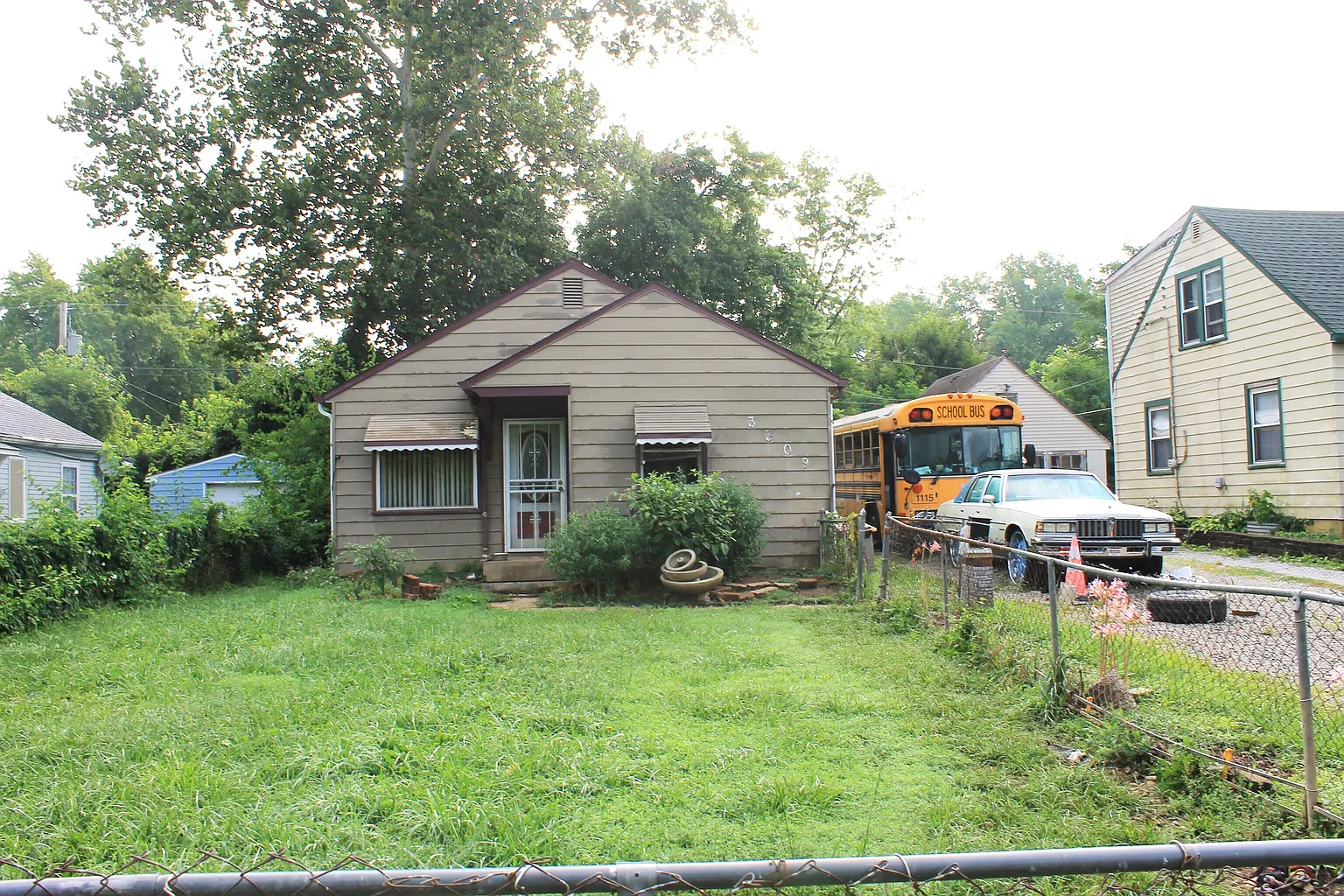 3309 N Denny St photo 1