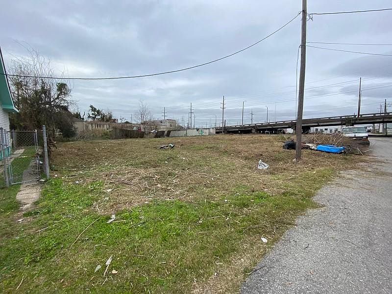 1st image of 2559 Industry St