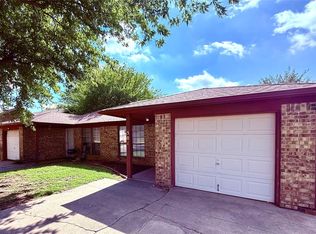 501 S Greengate Dr, Yukon, OK 73099