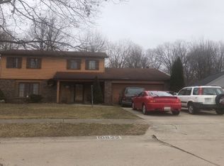 10822 Oak Wind Ct, Fort Wayne, IN 46845