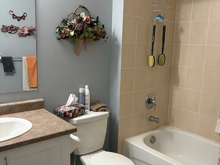 383 Main St E #421 — Photo 6