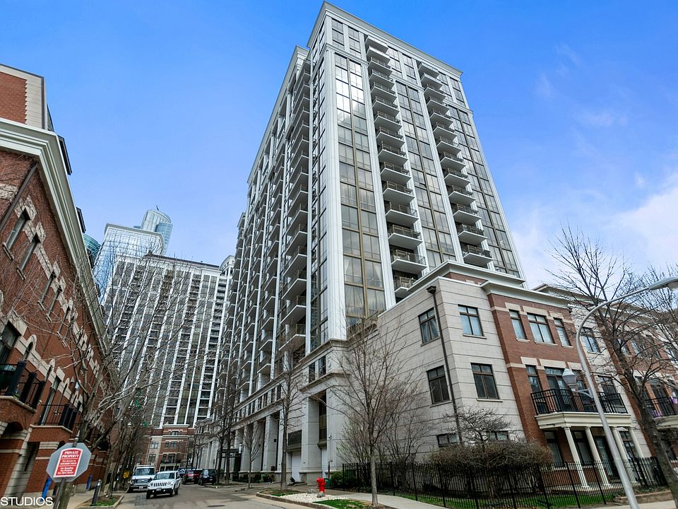 1st image of 1335 S Prairie Ave Unit 504
