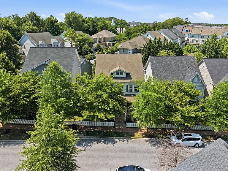 13131 Clarksburg Square Rd — Photo 55