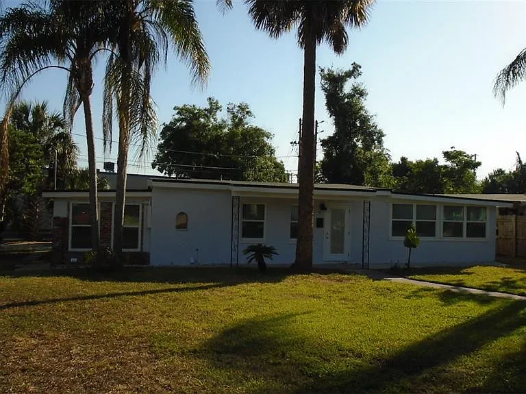 40 Lemon Ln — Photo 1