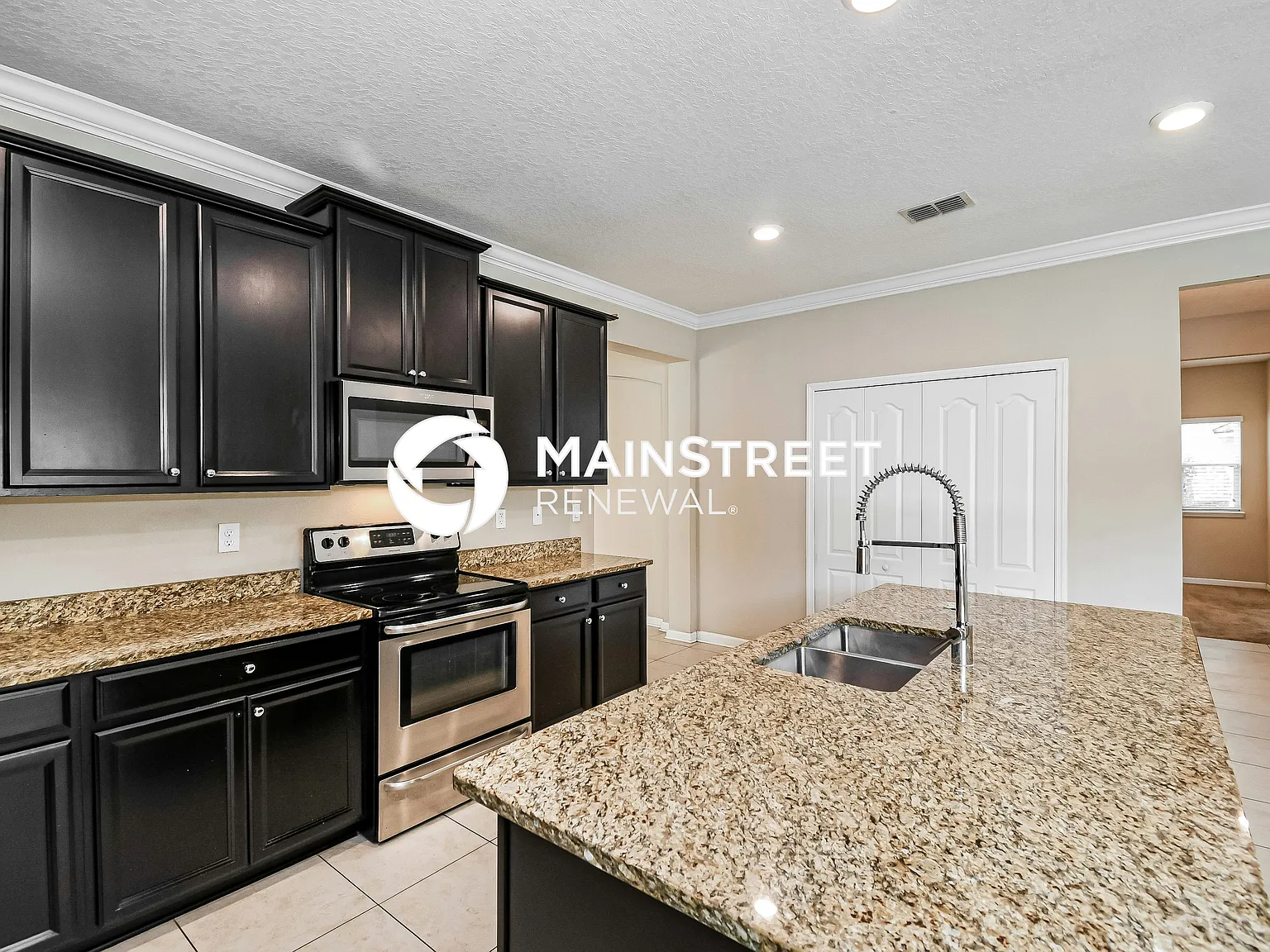 21 Hunters Hollow Court — Photo 4