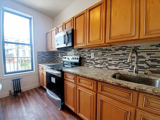 Rented by Brooklyn Property Group LLC | media 27