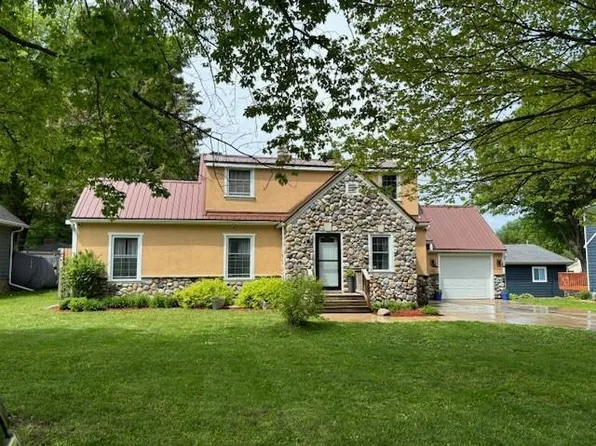 741 2nd St N, Dassel, MN 55325